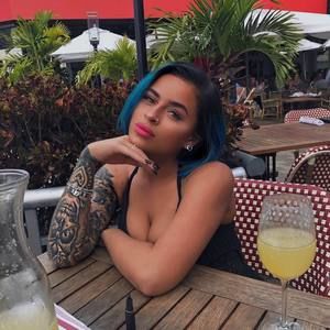 Meet your Posher, Andrea